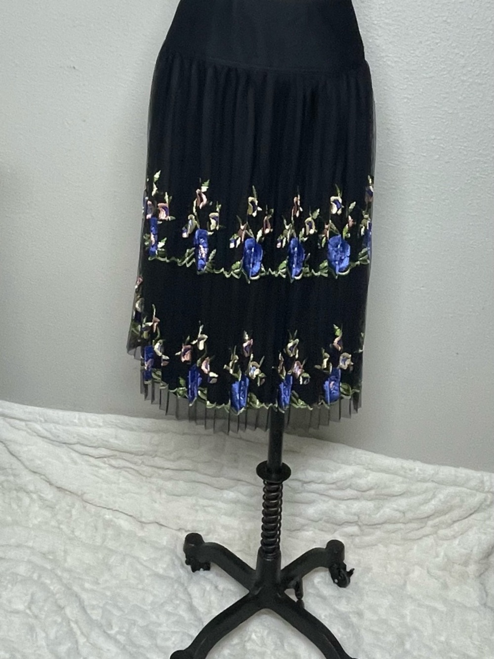 Kay Unger Black Pleated Midi Skirt with Blue Floral Embroidery sheer detail 12